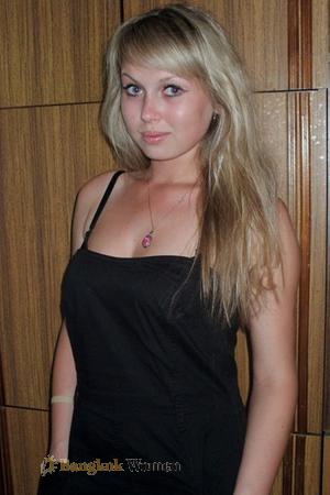 151051 - Anastasia Age: 32 - Russia