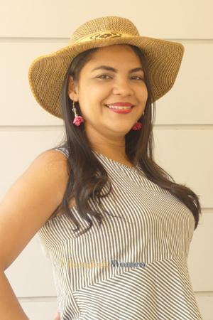 185158 - Ibis Age: 45 - Colombia