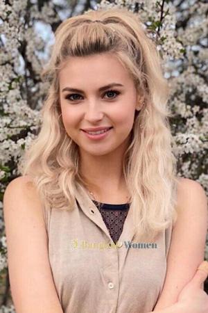 203782 - Anna Age: 27 - Ukraine