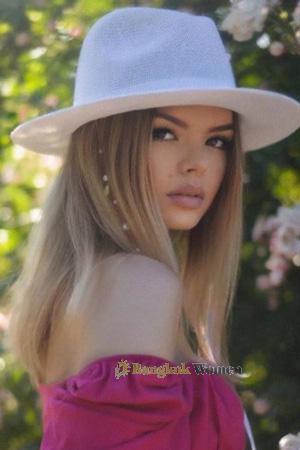 215993 - Anastasia Age: 26 - Ukraine