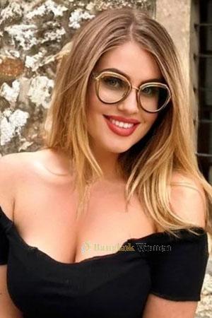 216090 - Lucia Age: 37 - Moldova
