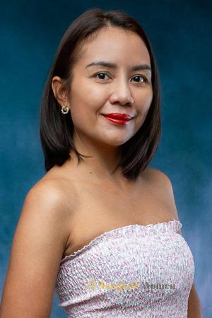 222063 - Jariya Age: 38 - Thailand