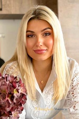 227241 - Yuliia Age: 43 - Ukraine