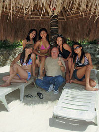 Meet the beautiful exotic women of the Philippines